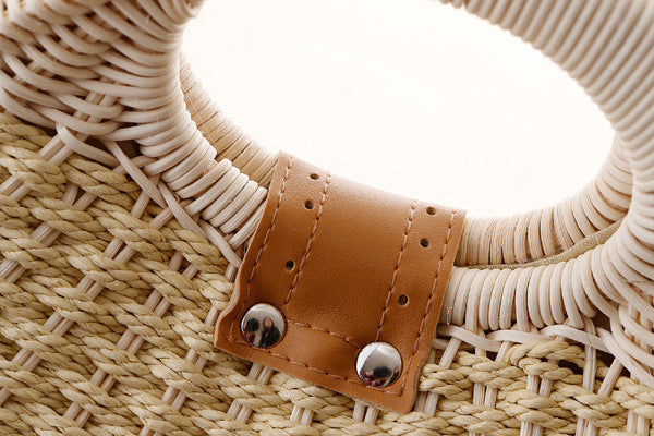 Rattan handbag circular natural