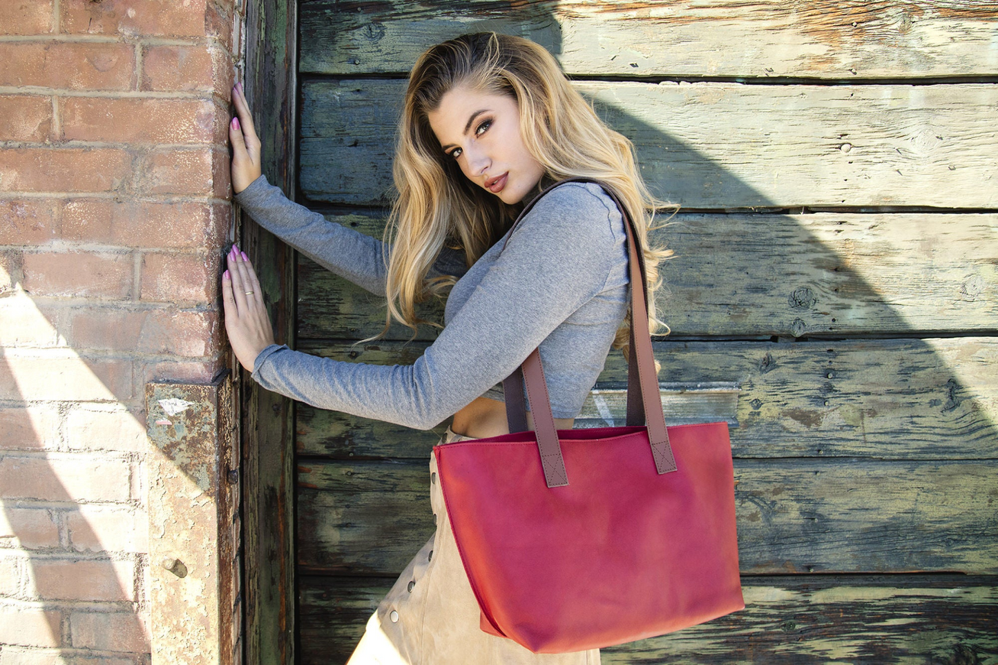 Perfect Tote Red bowl shape wide top