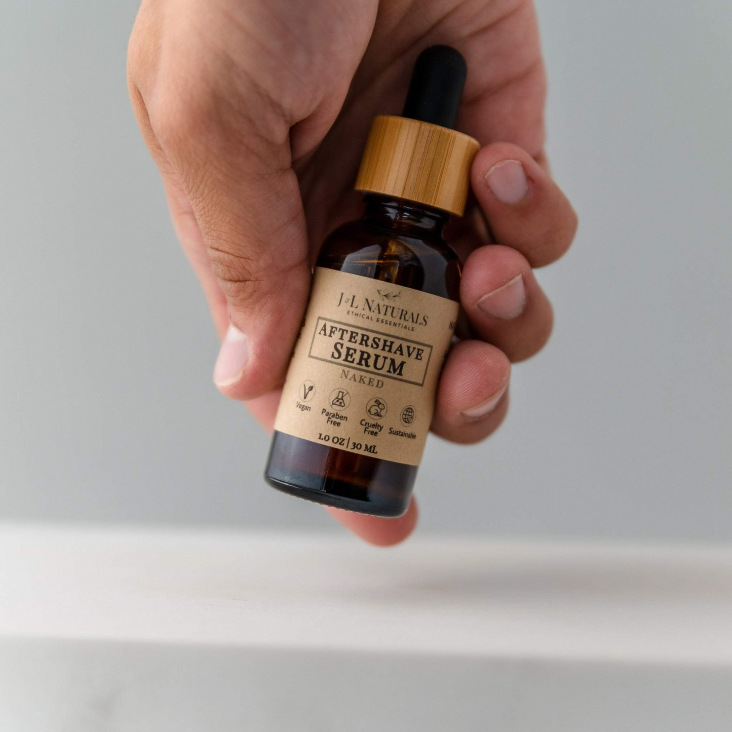 Aftershave Serum Smooth, Hydrated Skin post shave