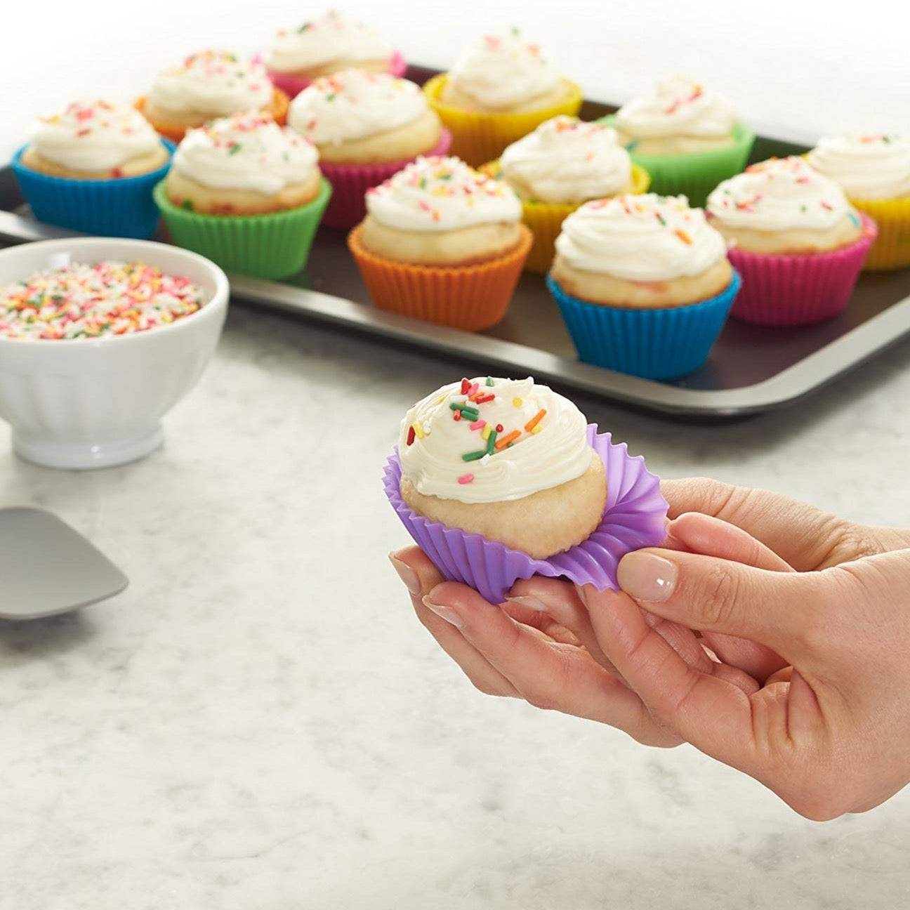 12 Reusable Silicone Baking Cups