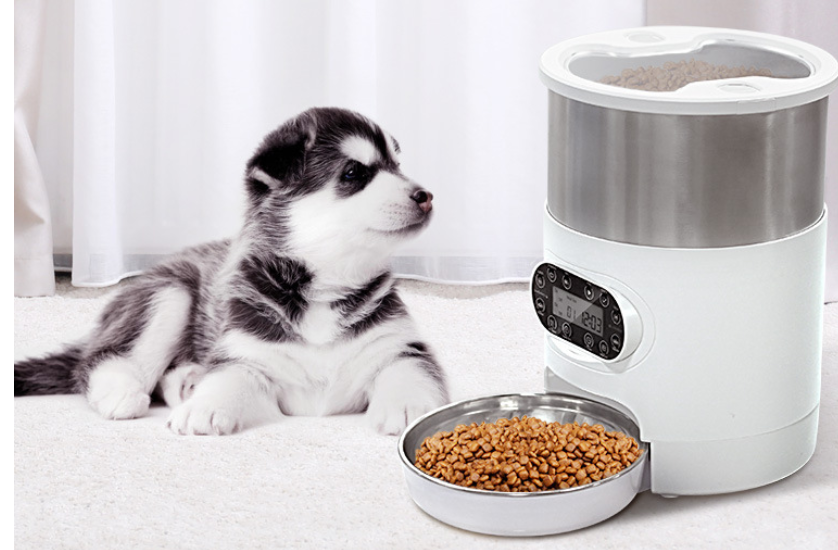 Automatic dispenser with stainless steel bowl for cats and dogs. with the Smart APP.